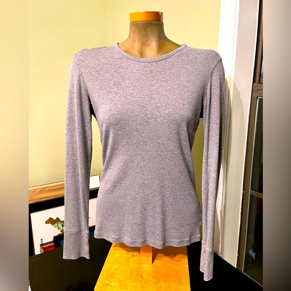 Gap Favorite Gray Long-Sleeve tee - Size Medium